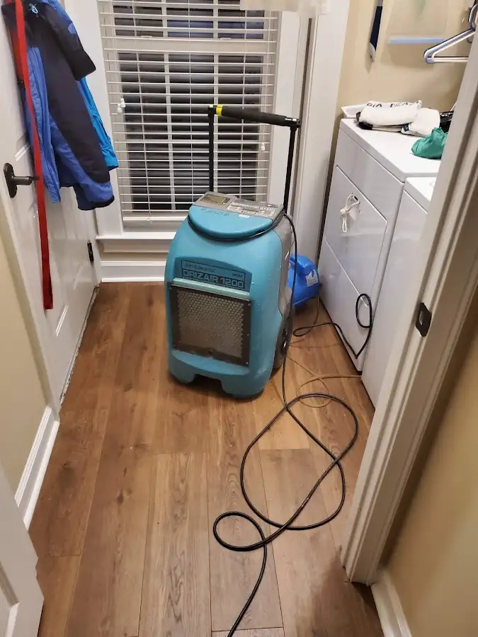 Commercial dehumidifier deployed for Crawl Space Restoration in St. Helens